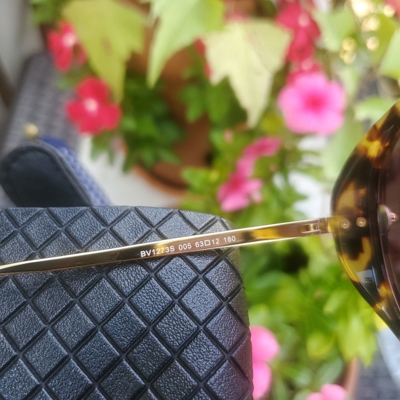 Bottega Veneta Drop Aviator Sunglasses in Black/Yellow (NEW) - Picture 15 of 16